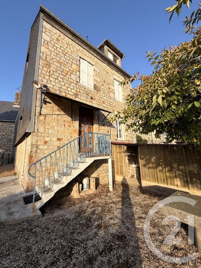 maison à vendre - 4 pièces - 74.08 m2 - DOMFRONT EN POIRAIE - 61 - BASSE-NORMANDIE - Century 21 Agence Pays D'Andaines