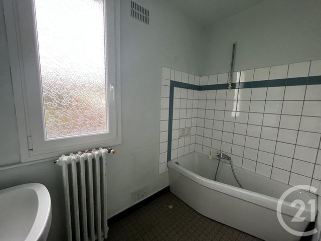 maison à vendre - 4 pièces - 80.46 m2 - DOMFRONT EN POIRAIE - 61 - BASSE-NORMANDIE - Century 21 Agence Pays D'Andaines