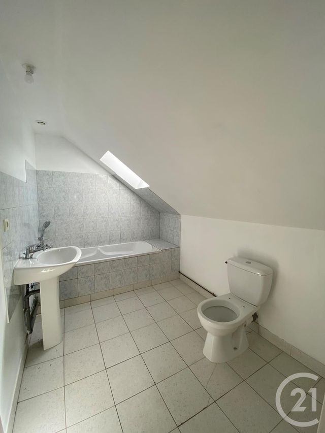 maison à louer - 4 pièces - 109.44 m2 - PASSAIS VILLAGES - 61 - BASSE-NORMANDIE - Century 21 Agence Pays D'Andaines