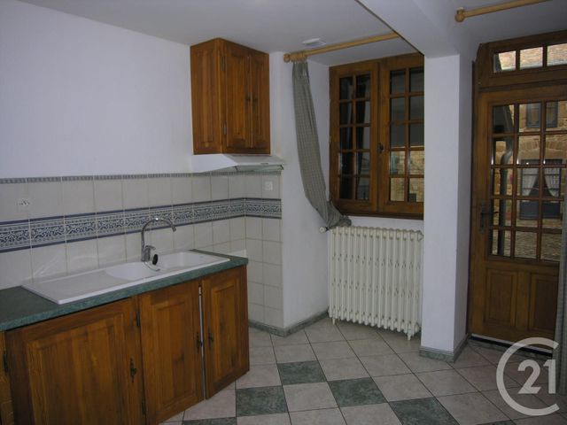 maison à louer - 6 pièces - 124.89 m2 - DOMFRONT EN POIRAIE - 61 - BASSE-NORMANDIE - Century 21 Agence Pays D'Andaines