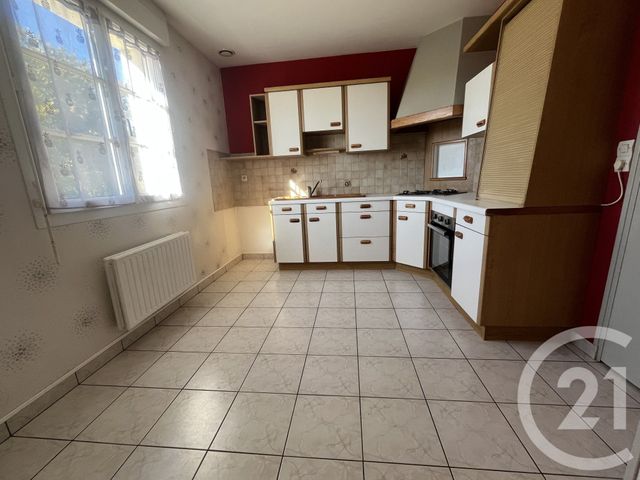 maison à louer - 4 pièces - 79.51 m2 - DOMFRONT EN POIRAIE - 61 - BASSE-NORMANDIE - Century 21 Agence Pays D'Andaines