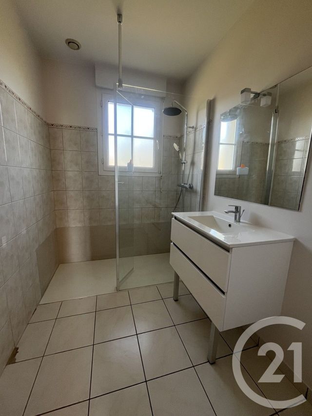 maison à louer - 4 pièces - 79.51 m2 - DOMFRONT EN POIRAIE - 61 - BASSE-NORMANDIE - Century 21 Agence Pays D'Andaines