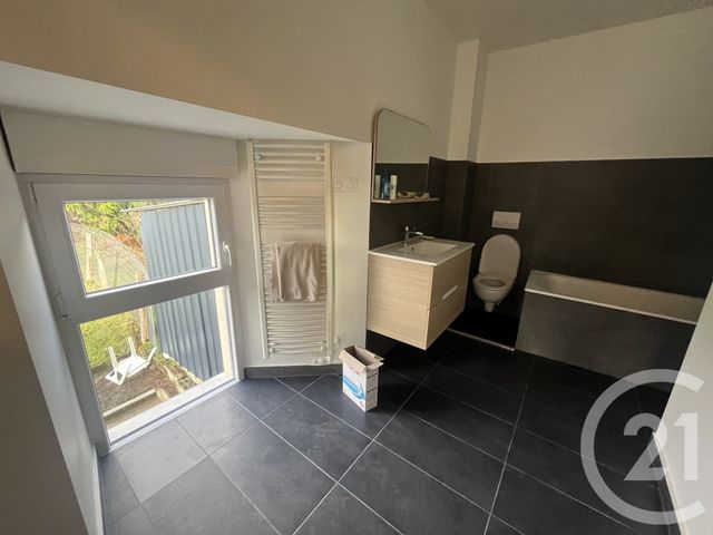 Appartement à louer - 3 pièces - 56.9 m2 - LONLAY L ABBAYE - 61 - BASSE-NORMANDIE - Century 21 Agence Pays D'Andaines