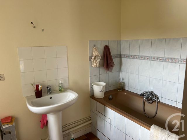 Appartement F3 à louer - 3 pièces - 64.9 m2 - DOMFRONT EN POIRAIE - 61 - BASSE-NORMANDIE - Century 21 Agence Pays D'Andaines