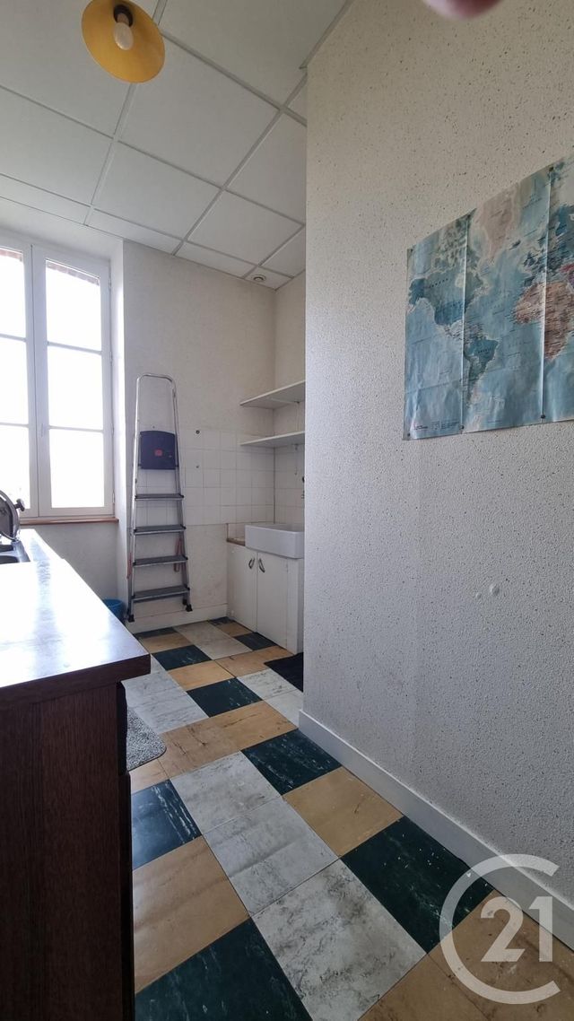 maison à vendre - 9 pièces - 188.6 m2 - DOMFRONT EN POIRAIE - 61 - BASSE-NORMANDIE - Century 21 Agence Pays D'Andaines