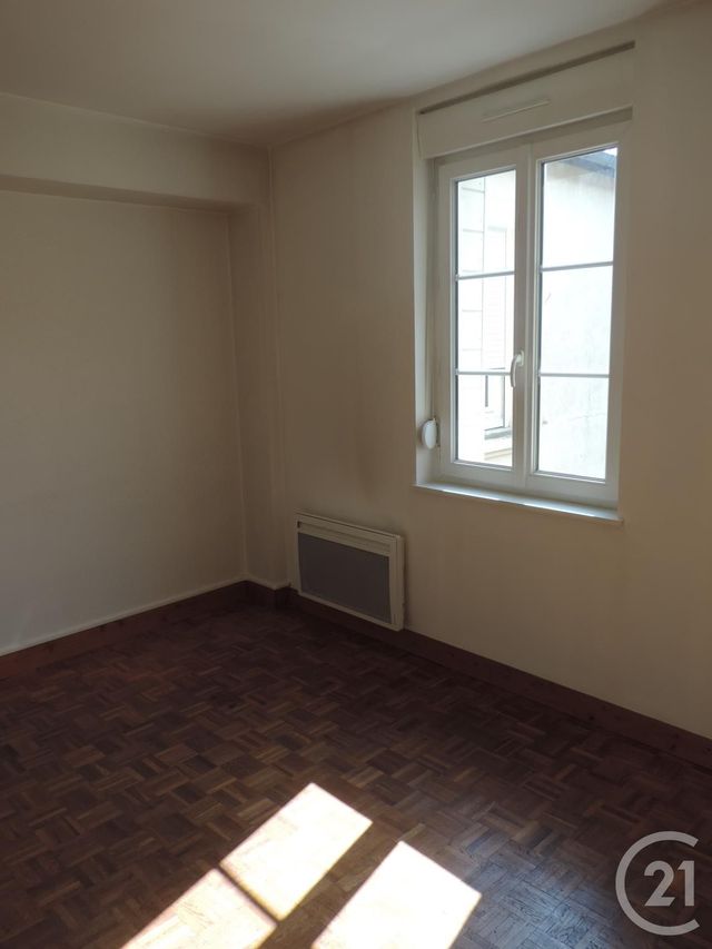 Afficher la photo en grand Appartement F2 à louer - 2 pièces - 49.0 m2 - DOMFRONT EN POIRAIE - 61 - BASSE-NORMANDIE - Century 21 Agence Pays D'Andaines
