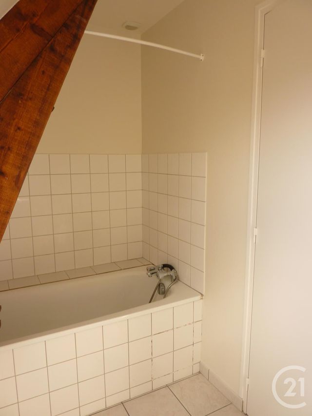 Afficher la photo en grand Appartement Duplex à louer - 3 pièces - 59.0 m2 - DOMFRONT - 61 - BASSE-NORMANDIE - Century 21 Agence Pays D'Andaines